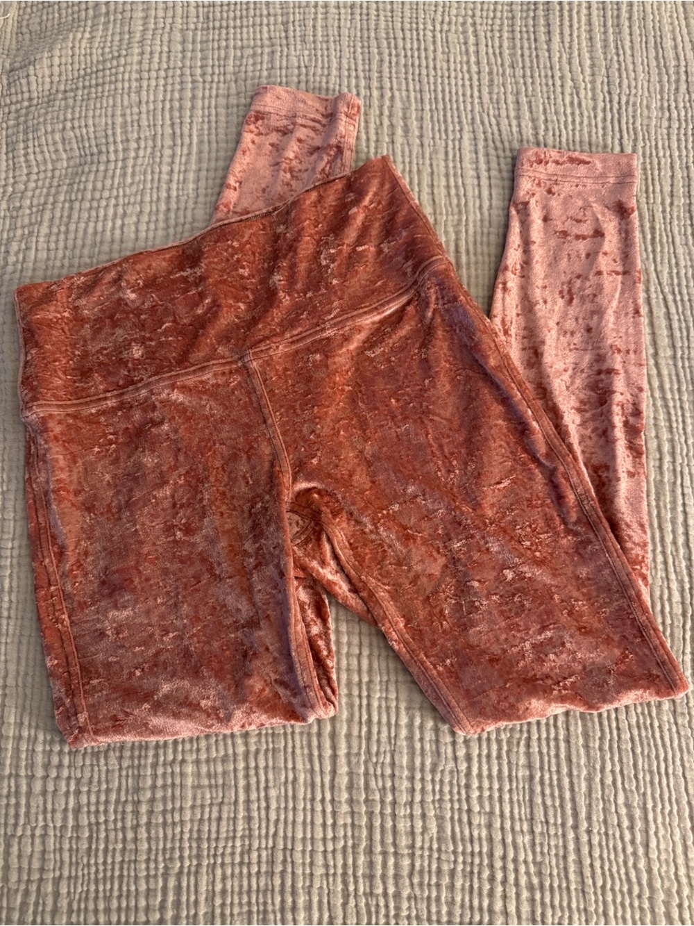 LULULEMON ATHLETICA Women’s Crushed Velvet Leggings, size 10
